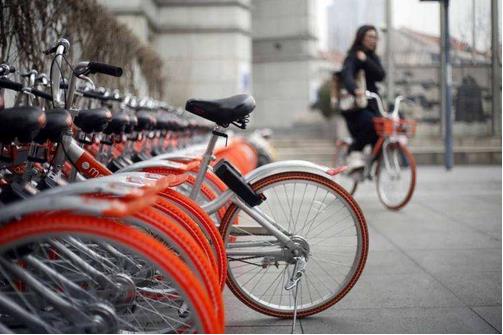 共享單車行業(yè)將進入成熟期，面臨一系列的困境和挑戰(zhàn)，需不斷發(fā)展完善發(fā)展