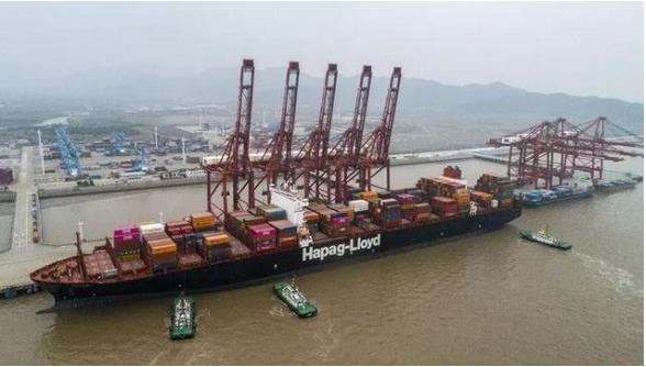 2018年，我國(guó)外貿(mào)進(jìn)出口總值30.51萬(wàn)億元人民幣，其中，出口16.42萬(wàn)億元，進(jìn)口14.09萬(wàn)億元