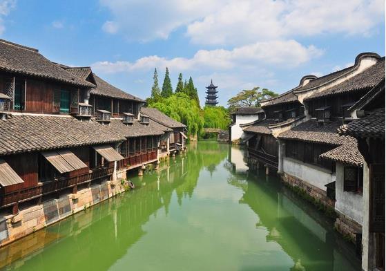 2019年旅游人數(shù)仍處增長態(tài)勢，將達60.6億人次，各地紛紛出臺新一輪文化旅游規(guī)劃??